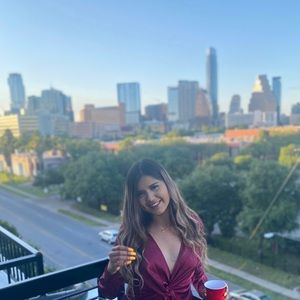 Meet your Posher, Eva